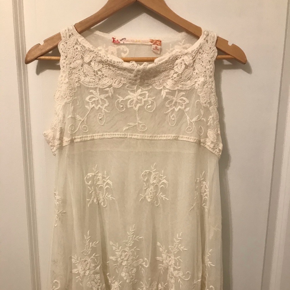 Chelsea & Violet lace tunic top